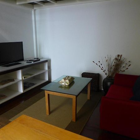 Wesberly Apartments Кучинг Екстериор снимка