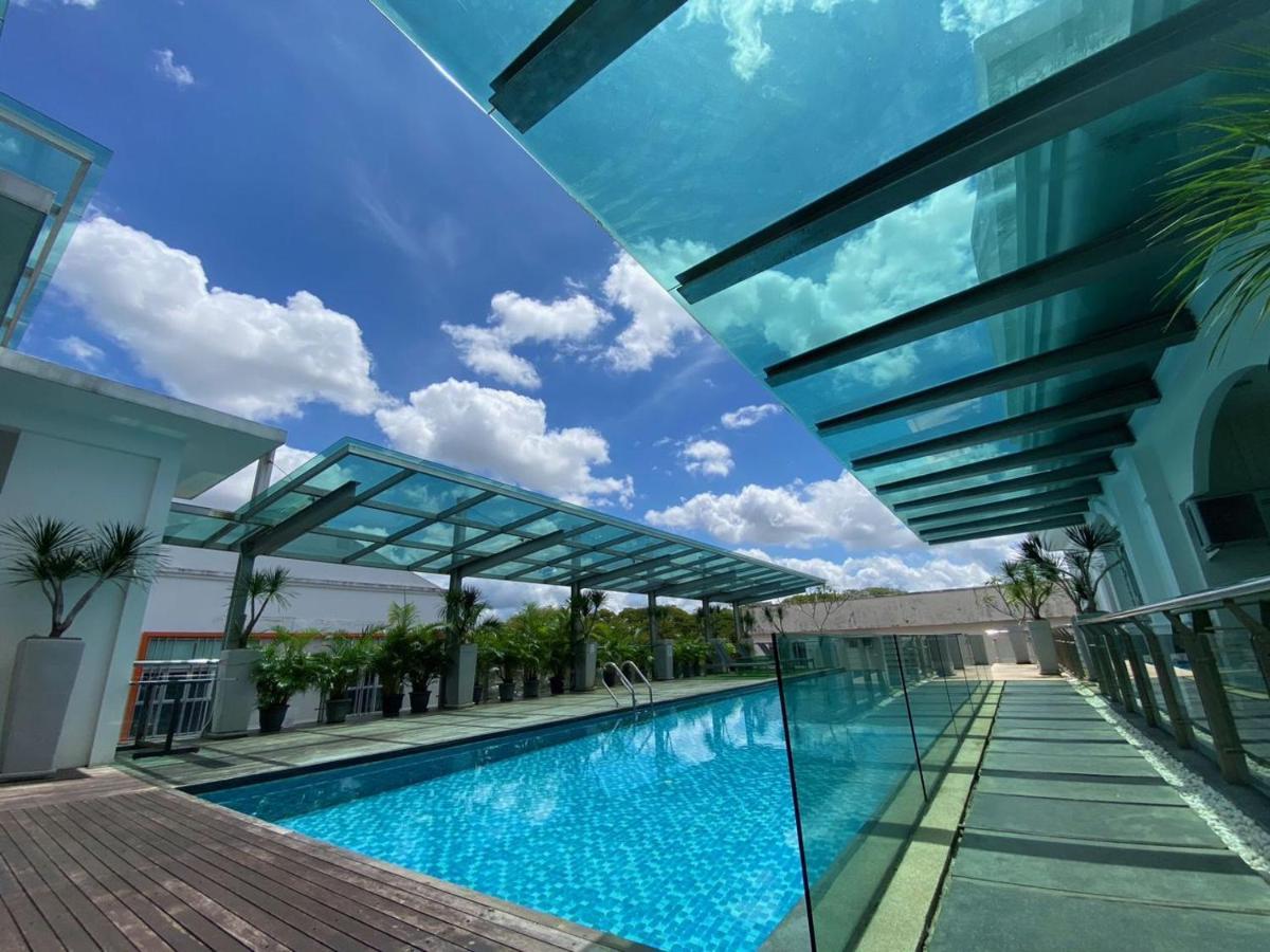 Wesberly Apartments Кучинг Екстериор снимка