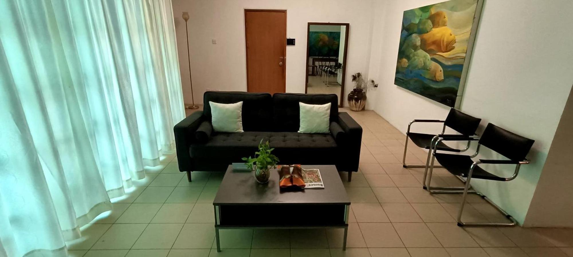 Wesberly Apartments Кучинг Екстериор снимка