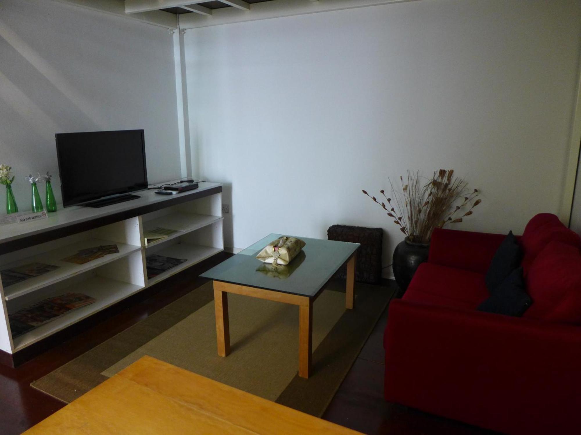 Wesberly Apartments Кучинг Екстериор снимка