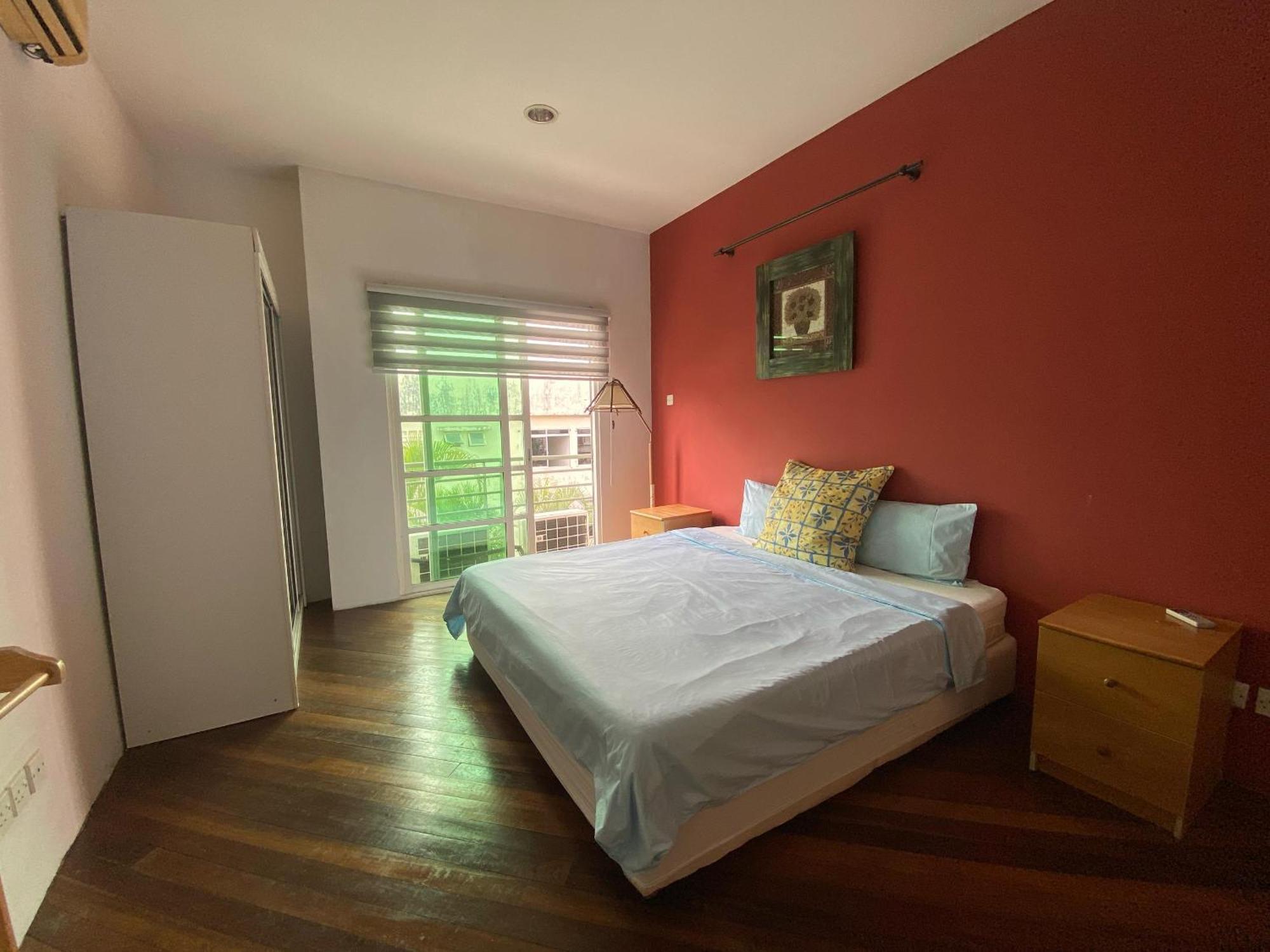 Wesberly Apartments Кучинг Екстериор снимка